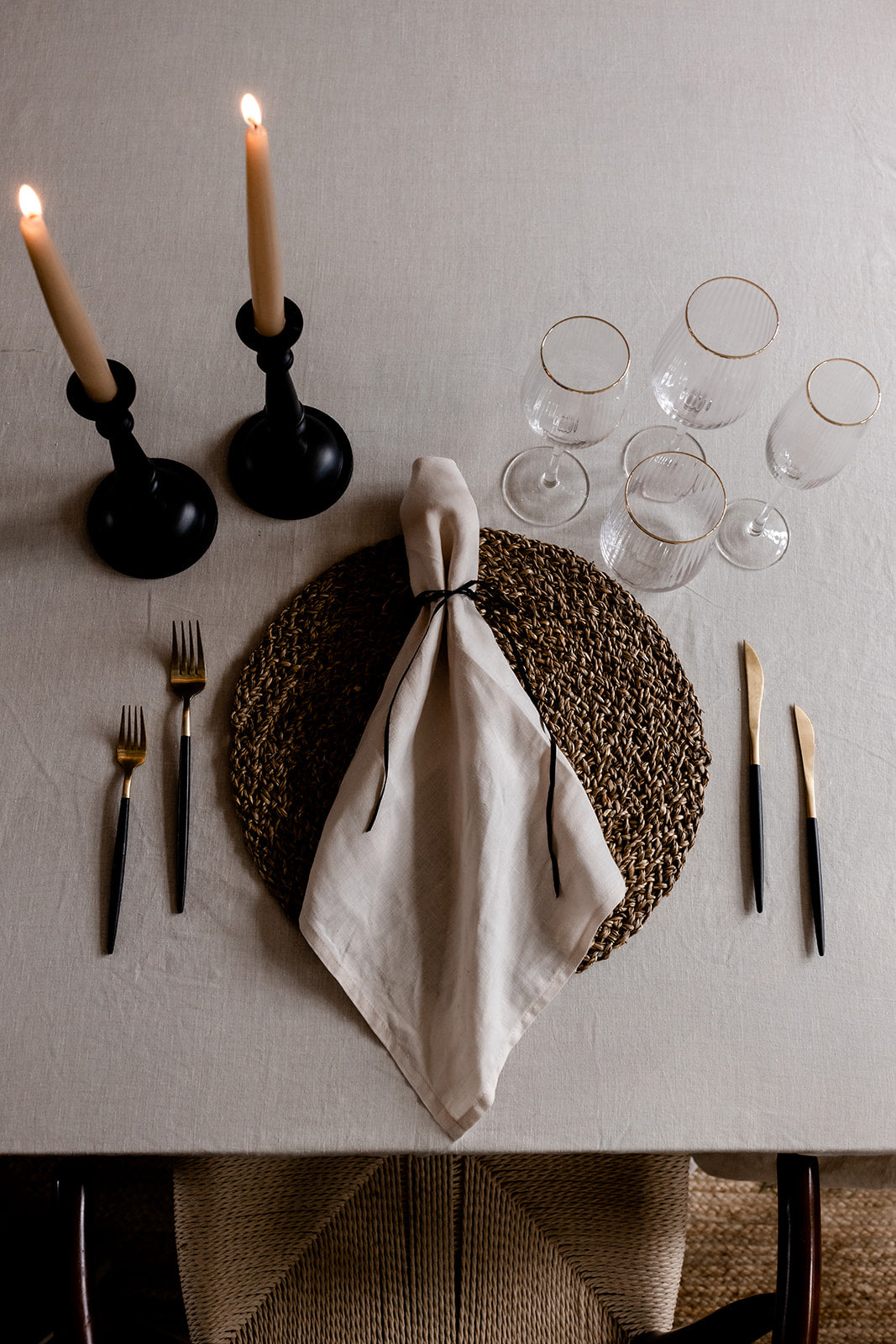 GOLD RIM RED WINE GLASS