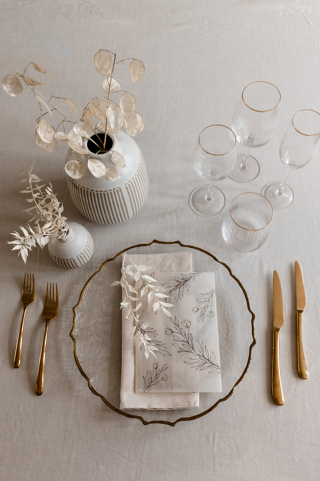 GOLD RIM WHITE WINE GLASS