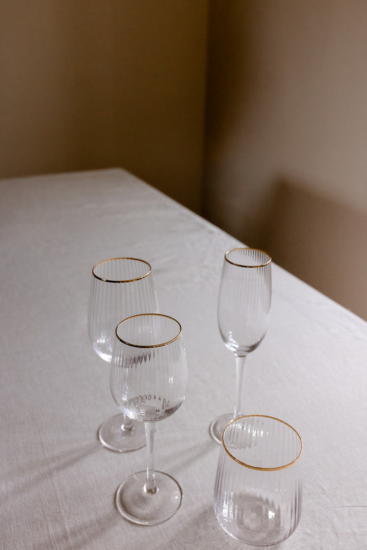 GOLD RIM RED WINE GLASS